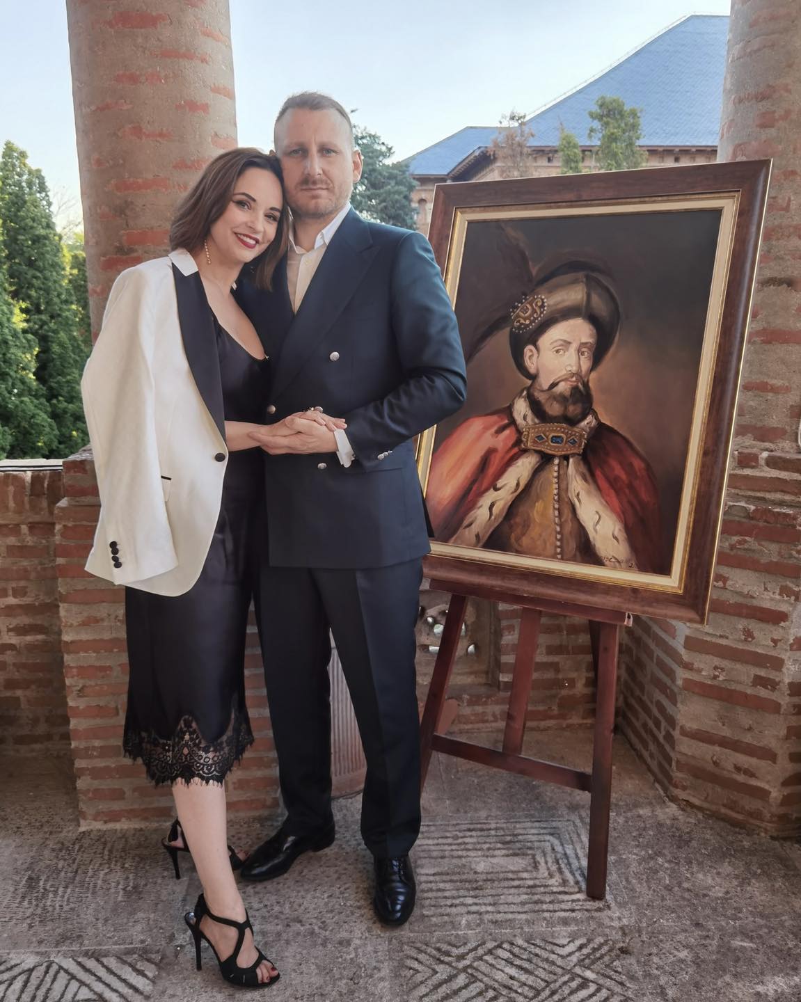 Vedetele din Romania care cheltuiesc o avere pe pantofi 3