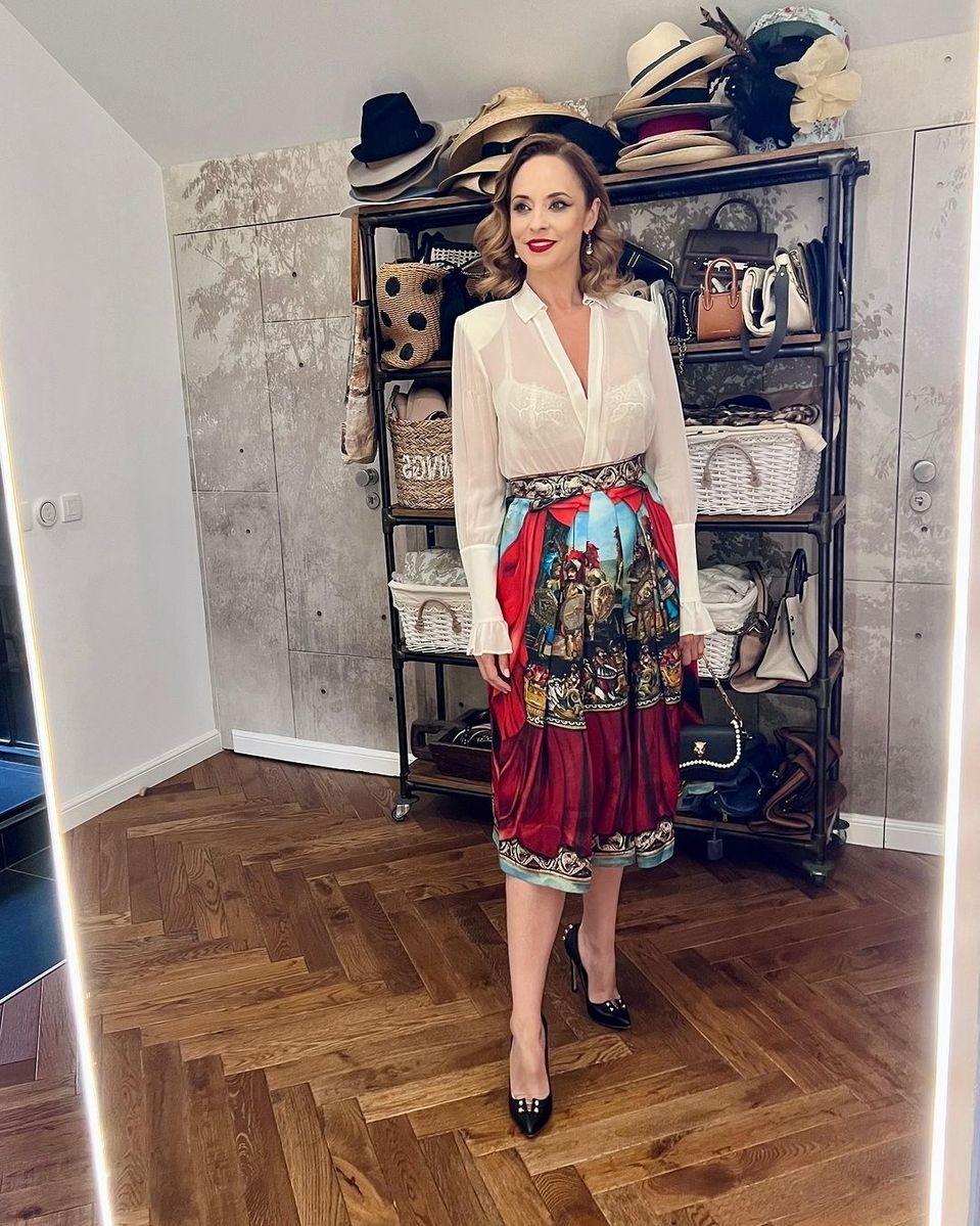 Vedetele din Romania care cheltuiesc o avere pe pantofi 4