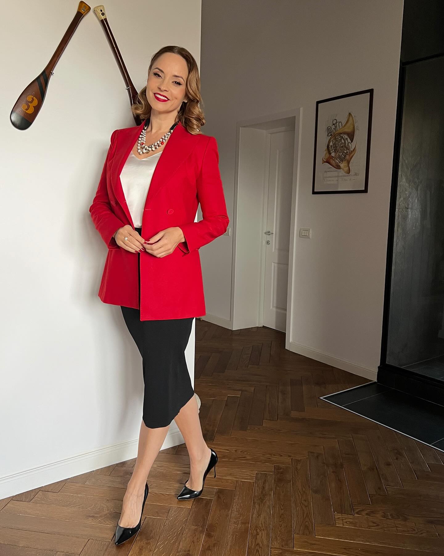 Vedetele din Romania care cheltuiesc o avere pe pantofi 5