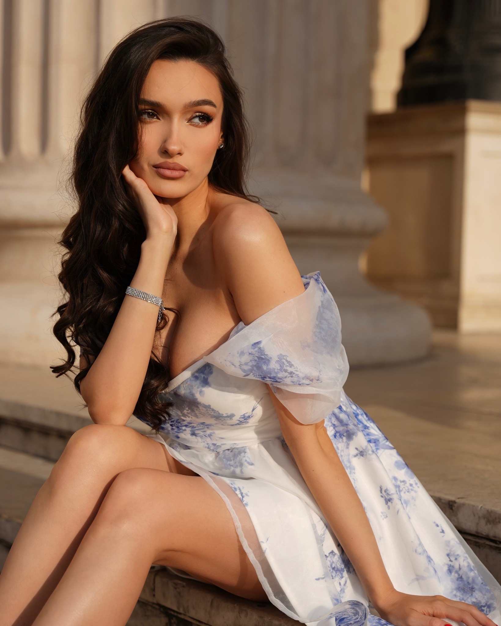 Viviana Sposub, aparitie de infarct intr-un top decoltat si provocator 13