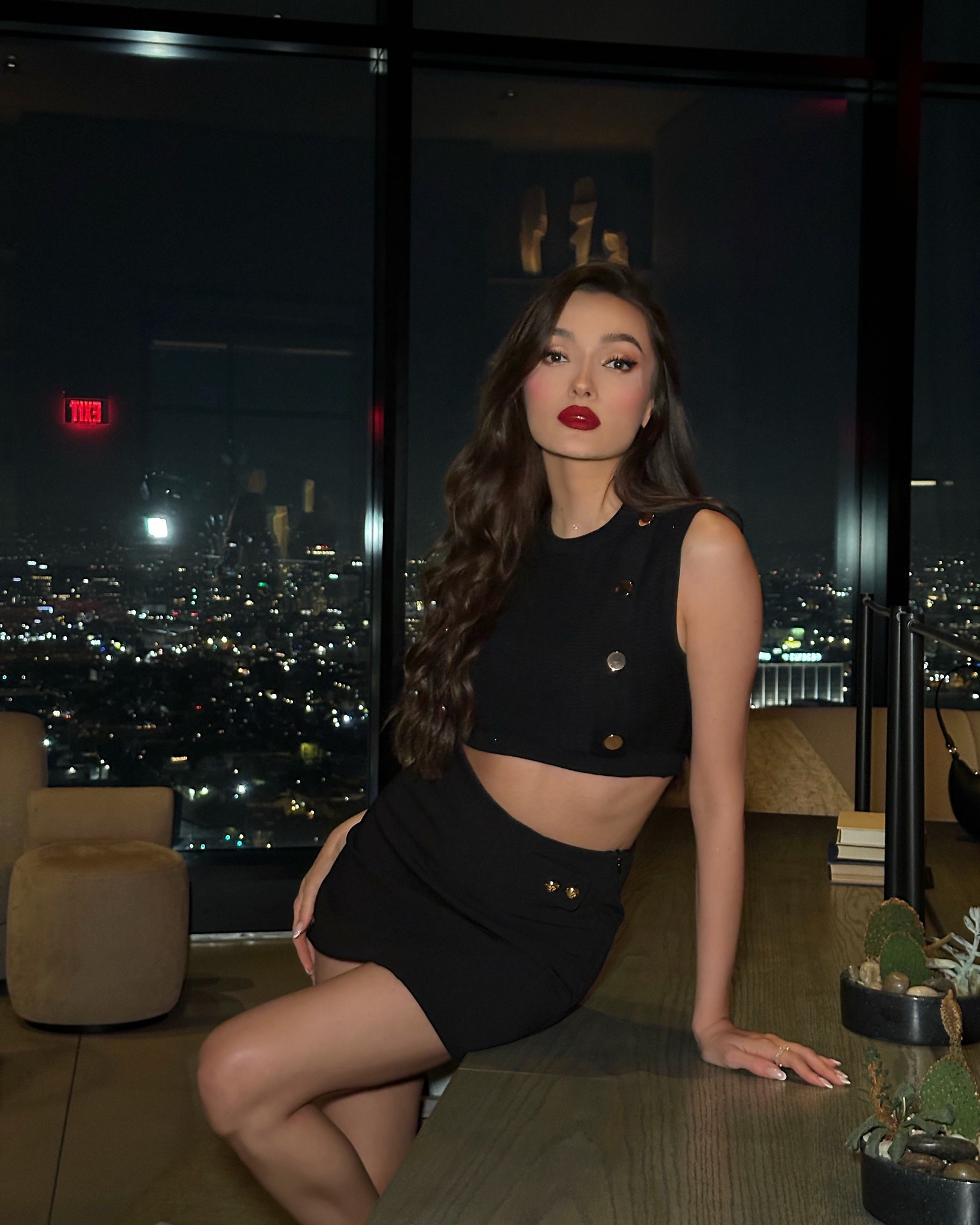 Viviana Sposub, aparitie de infarct intr-un top decoltat si provocator 18