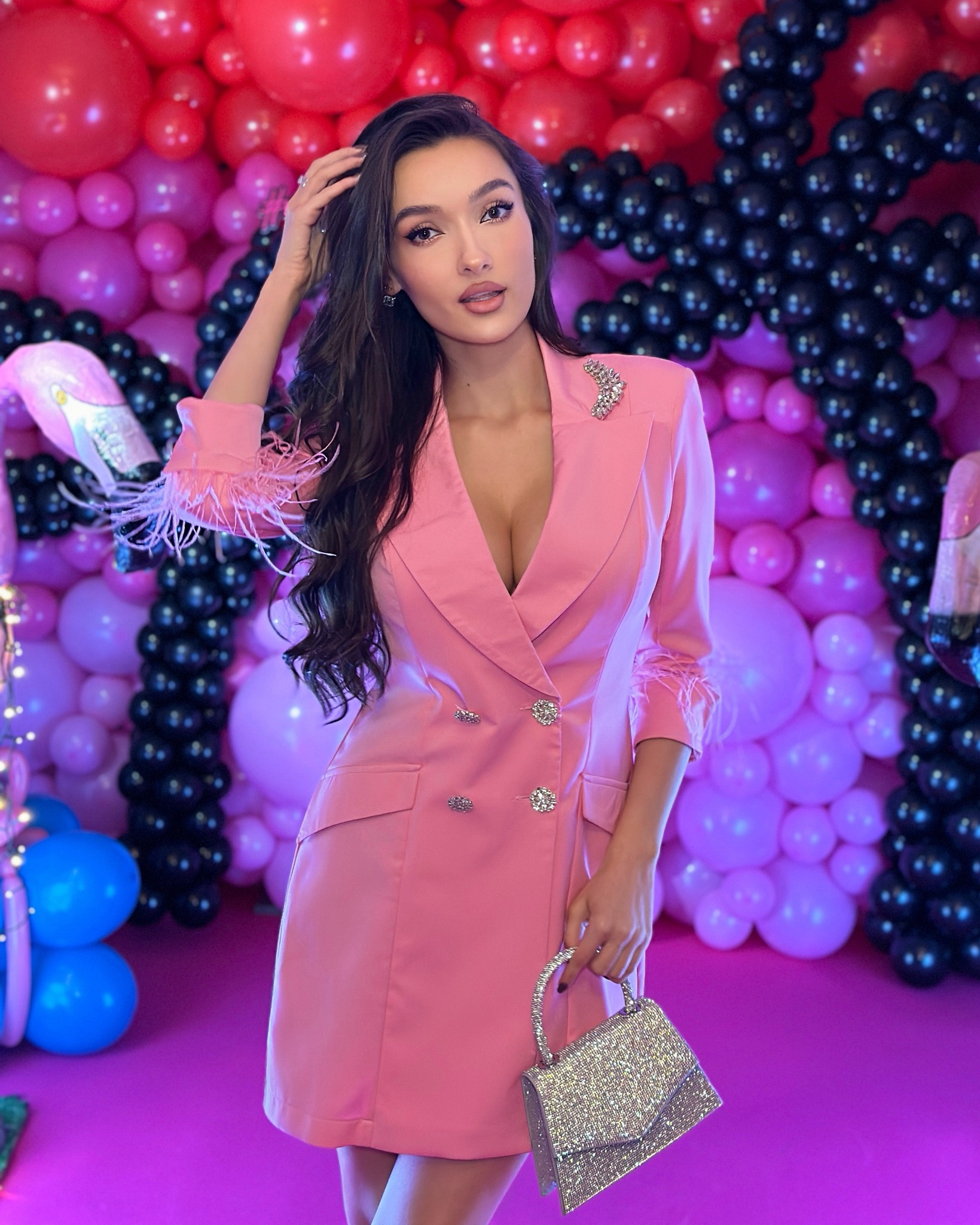 Viviana Sposub, aparitie de infarct intr-un top decoltat si provocator 20