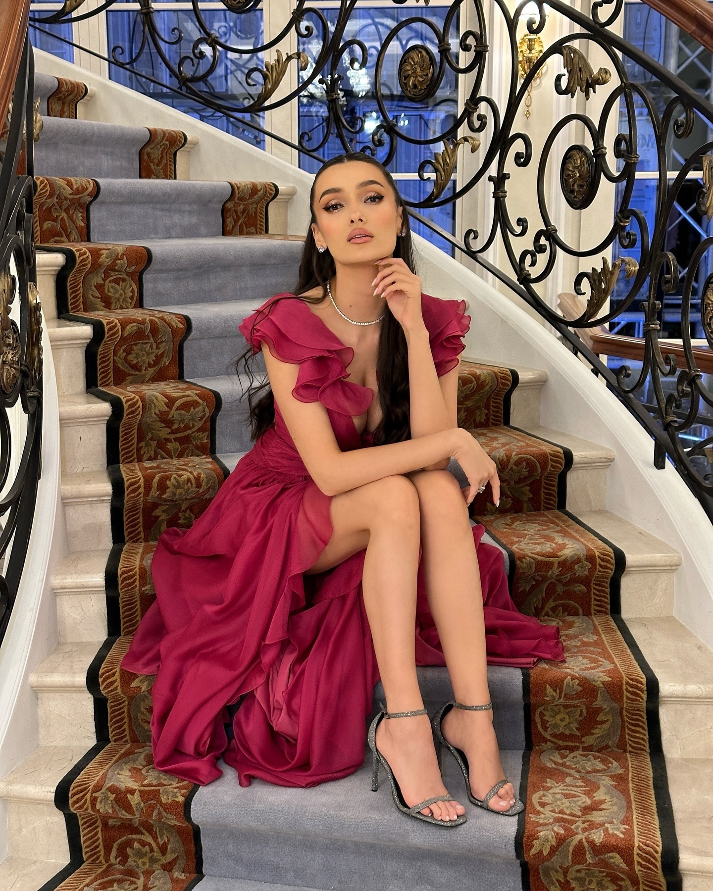 Viviana Sposub, aparitie de infarct intr-un top decoltat si provocator 7