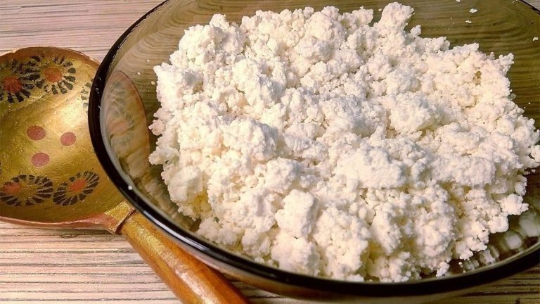 Cum se face brânza de vaci, naturală, acasă. Rețeta bunicilor