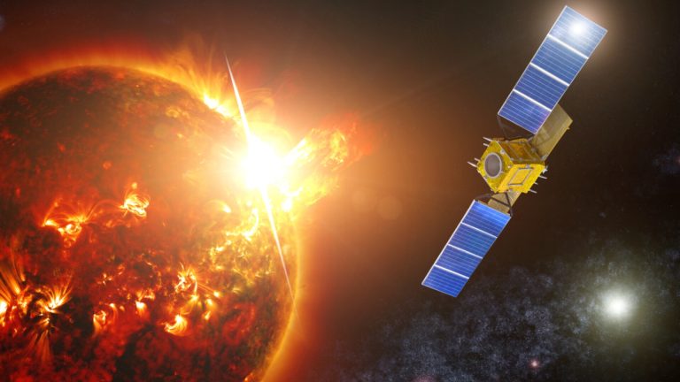 Cea mai mare erupție solară din ultimii ani va produce întreruperi de curent electric și alte efecte, pe Pământ