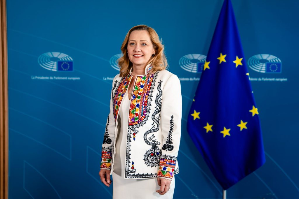 Elena Lasconi