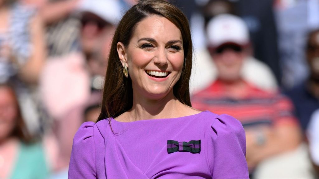 Kate Middleton, ținută superbă