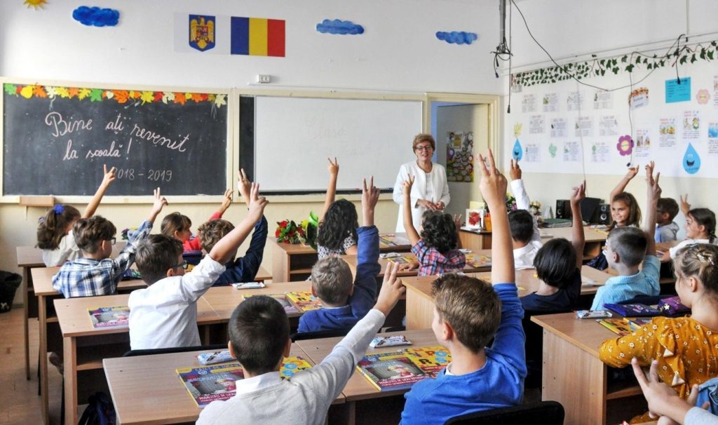 Sfaturi pentru a-ți ajuta copilul să își recapete ritmul la școală
