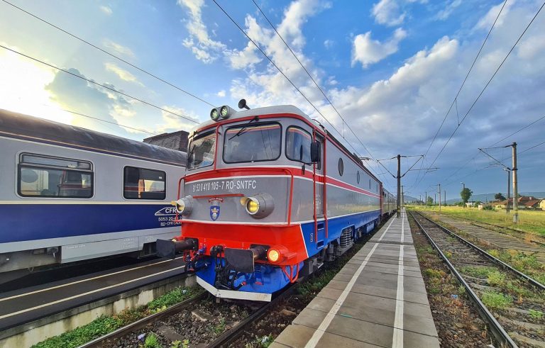 Ancheta la CFR Călători. De ce au fost puși sub control judiciar 21 de controlori de tren