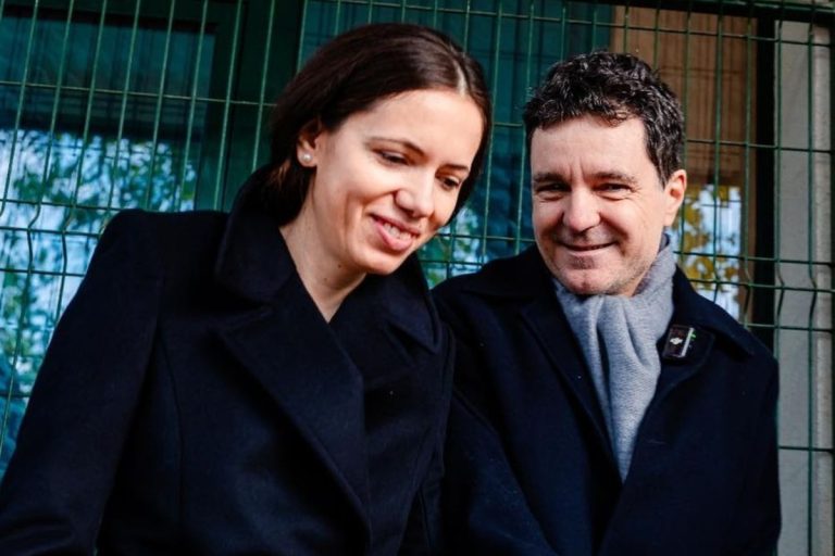 Copiii lui Nicușor Dan poartă nume deosebite. Cum le-a ales împreună cu soția și ce semnificație au