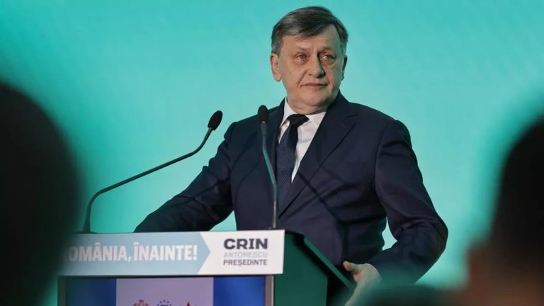 Care este numele complet al lui Crin Antonescu și ce avere are candidatul la președinția României susținut de coaliția PSD-PNL-UDMR