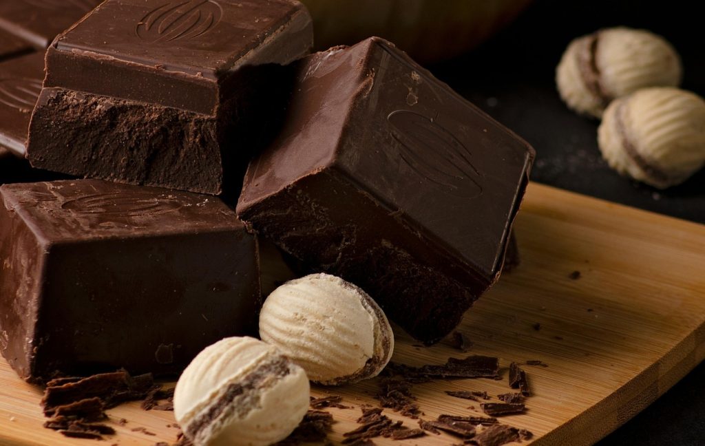 Ce beneficii reale are ciocolata neagră