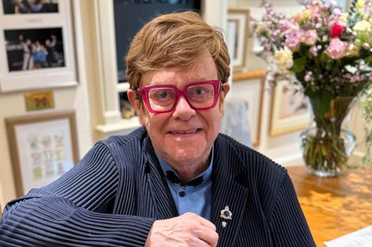 Elton John probleme de sănătate