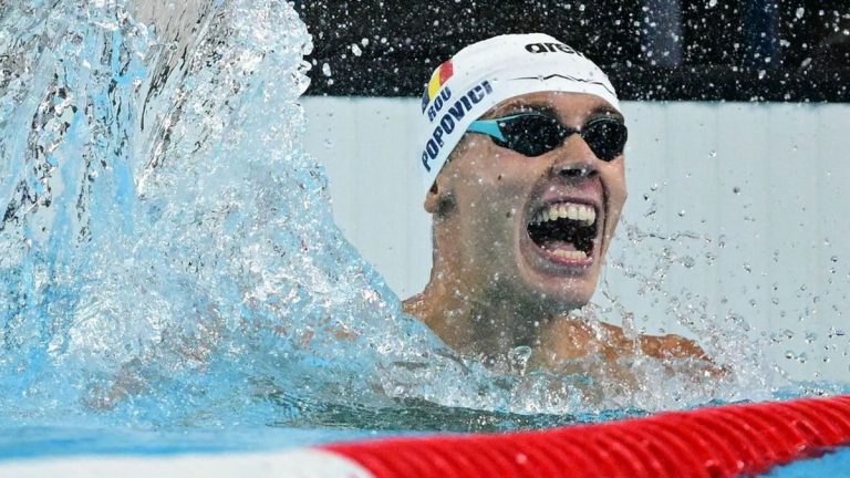 Performanță remarcabilă pentru David Popovici. Aur și record în debutul anului 2025