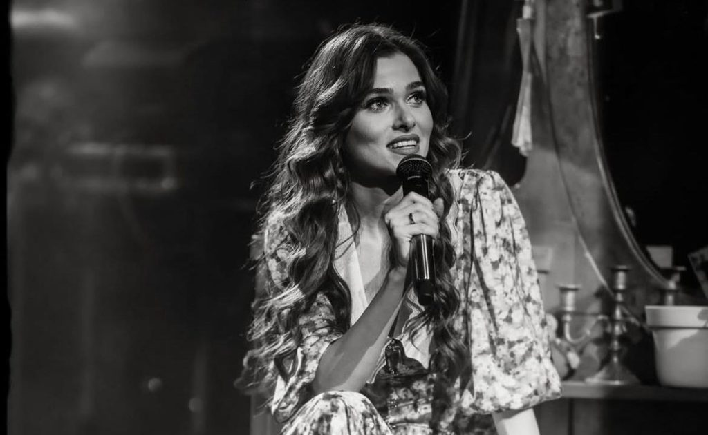 Theo Rose și Anghel Damian, surprinși într-un moment emoționant înainte de concert