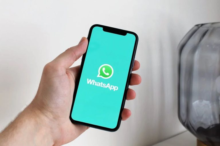WhatsApp se retrage de pe trei modele de iPhone începând cu luna mai