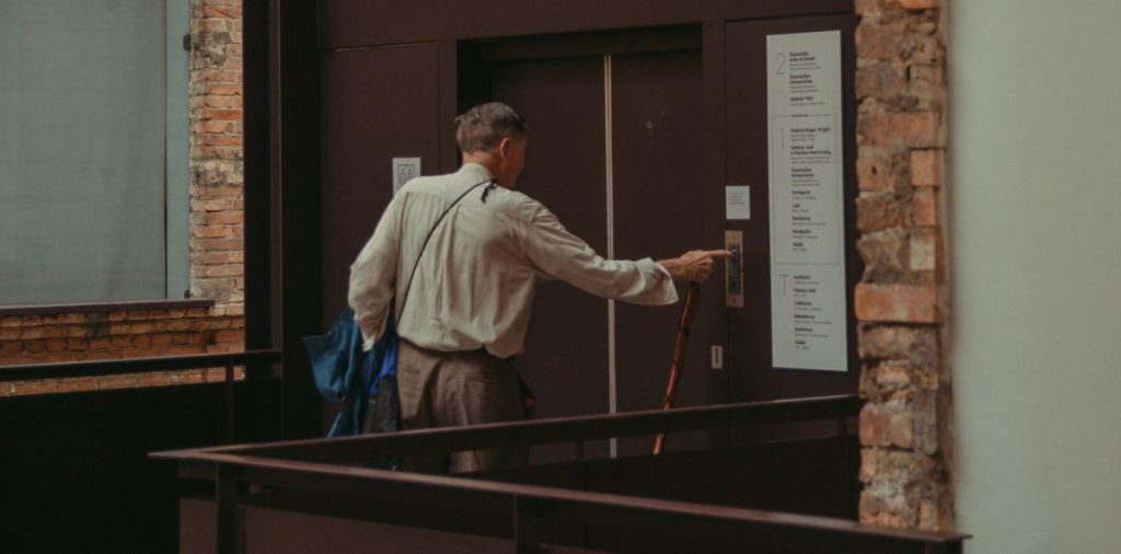 Amenzi folosire incorectă lift