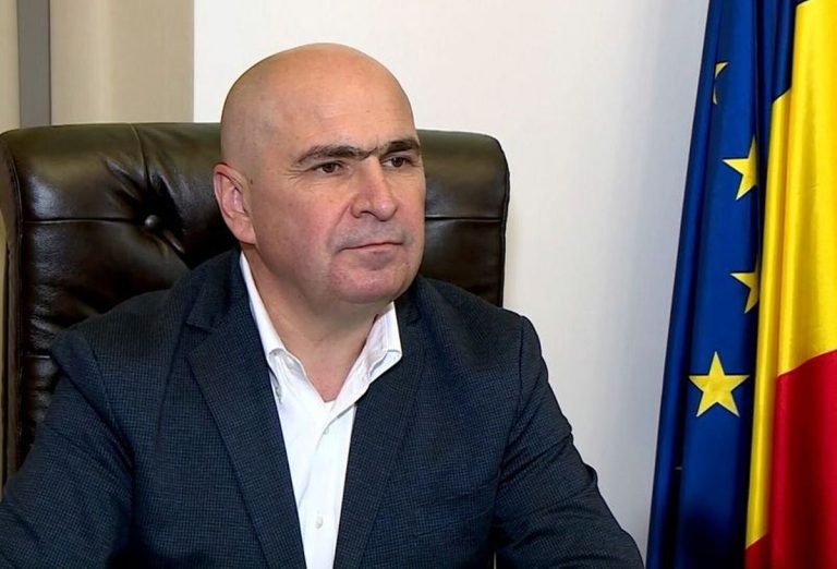 Pe cine susține Ilie Bolojan în cursa prezidențială: „Fiecare român are libertatea să voteze așa cum consideră”