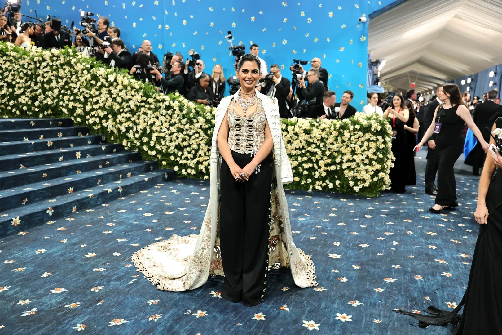 Una dintre cele mai bogate femei din lume a uimit la Met Gala 2025