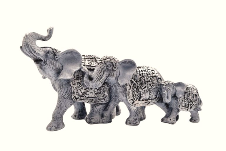 Vrei mai mult noroc și armonie? Elefantul aduce noroc! Așează-l corect în casa ta pentru succes, bani și armonie