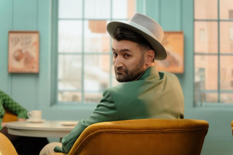 Ce face Smiley în pauzele de la Românii au Talent: ”Câteodată mă ia somnul pe lăzi!” EXCLUSIV