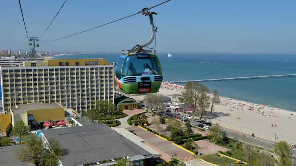 Imagine dezolantă a stațiunii Mamaia văzută din telegondolă