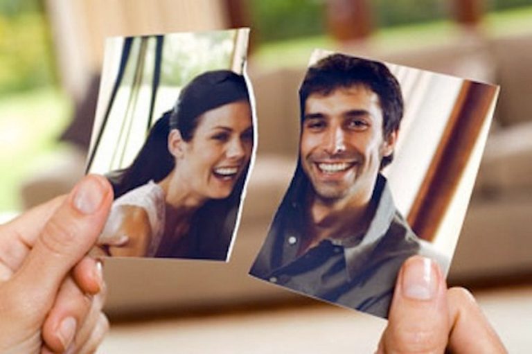 Încă te caută? Află ce îl face pe fostul partener să nu te uite, în funcție de zodie