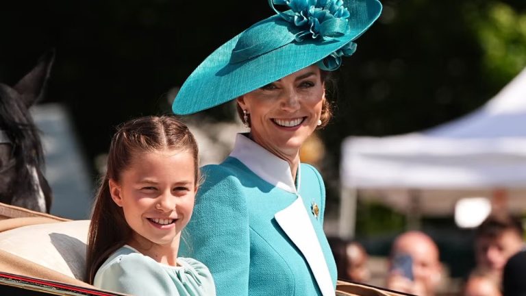Kate Middleton și Prințesa Charlotte, apariție elegantă și emoționantă la Trooping the Colour