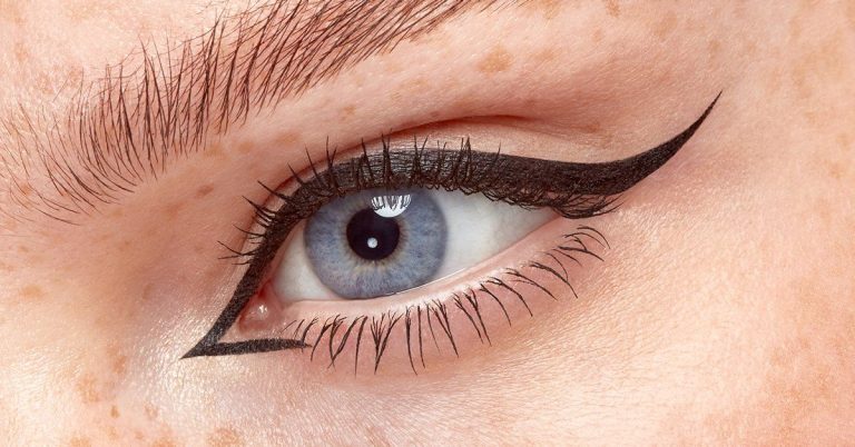 De la kohl la eyeliner modern: povestea fascinantă a produsului care ne definește privirea