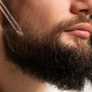 Cele mai bune uleiuri pentru barbă. Ghid complet de îngrijire
