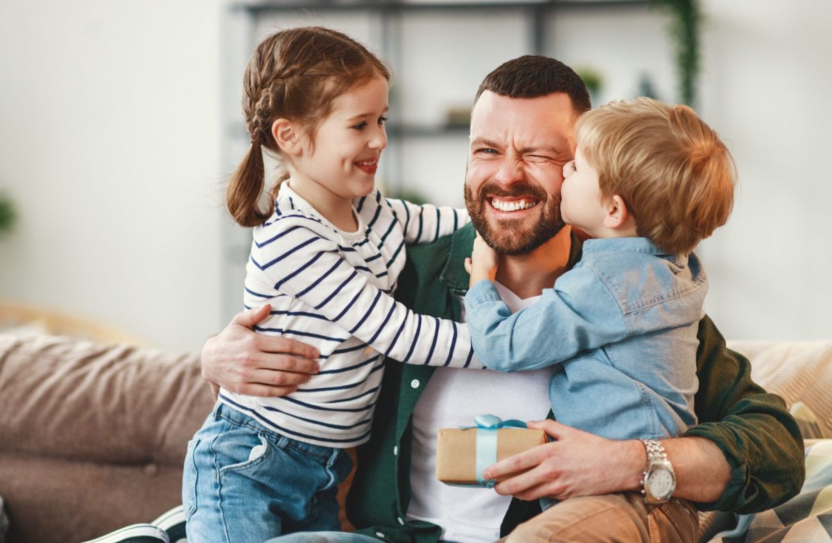 Dragostea necondiționată construiește încredere și apropiere între tată și copil