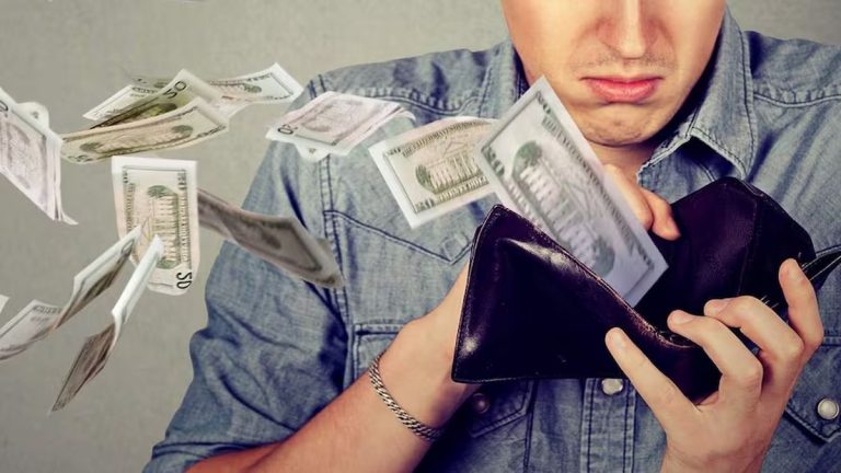 Obiceiuri financiare care îți pun în pericol relația. Ce spun cheltuielile tale despre relația pe care o ai cu partenera