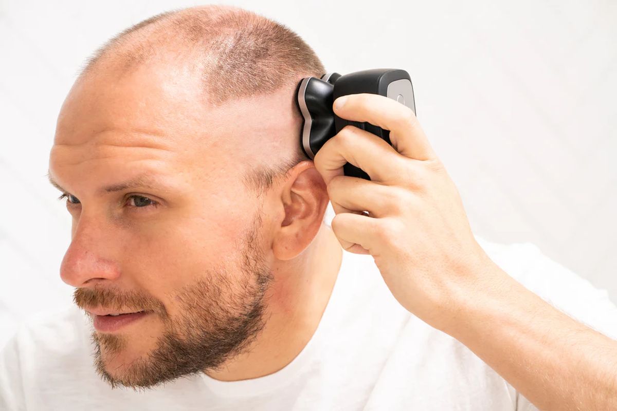 Un aparat de ras de calitate oferă o tăiere uniformă și reduce iritațiile