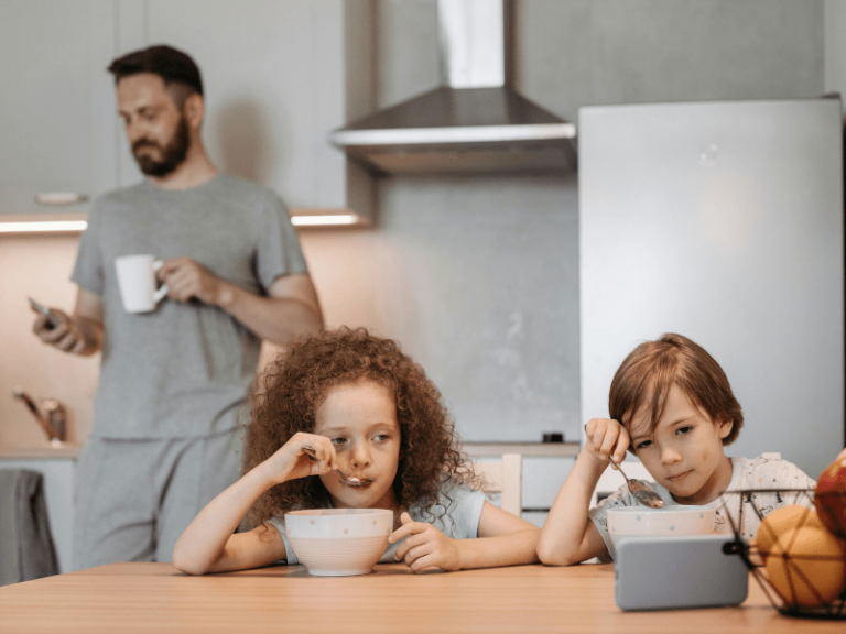 Obiceiul de 1 minut care te scăpa de stres când ești pe fugă